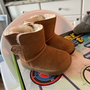 Toddler uggs size 2/3